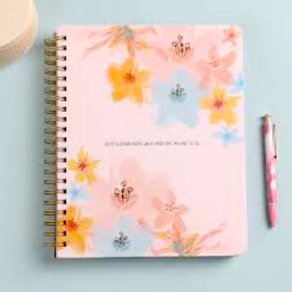 The Happy Planner Twin Loop Softly Modern 18 Month Planner - Picture 2 of 3